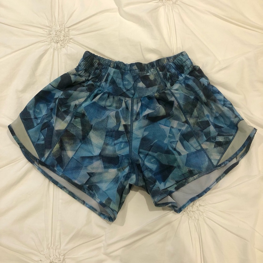 Lululemon shorts size 4